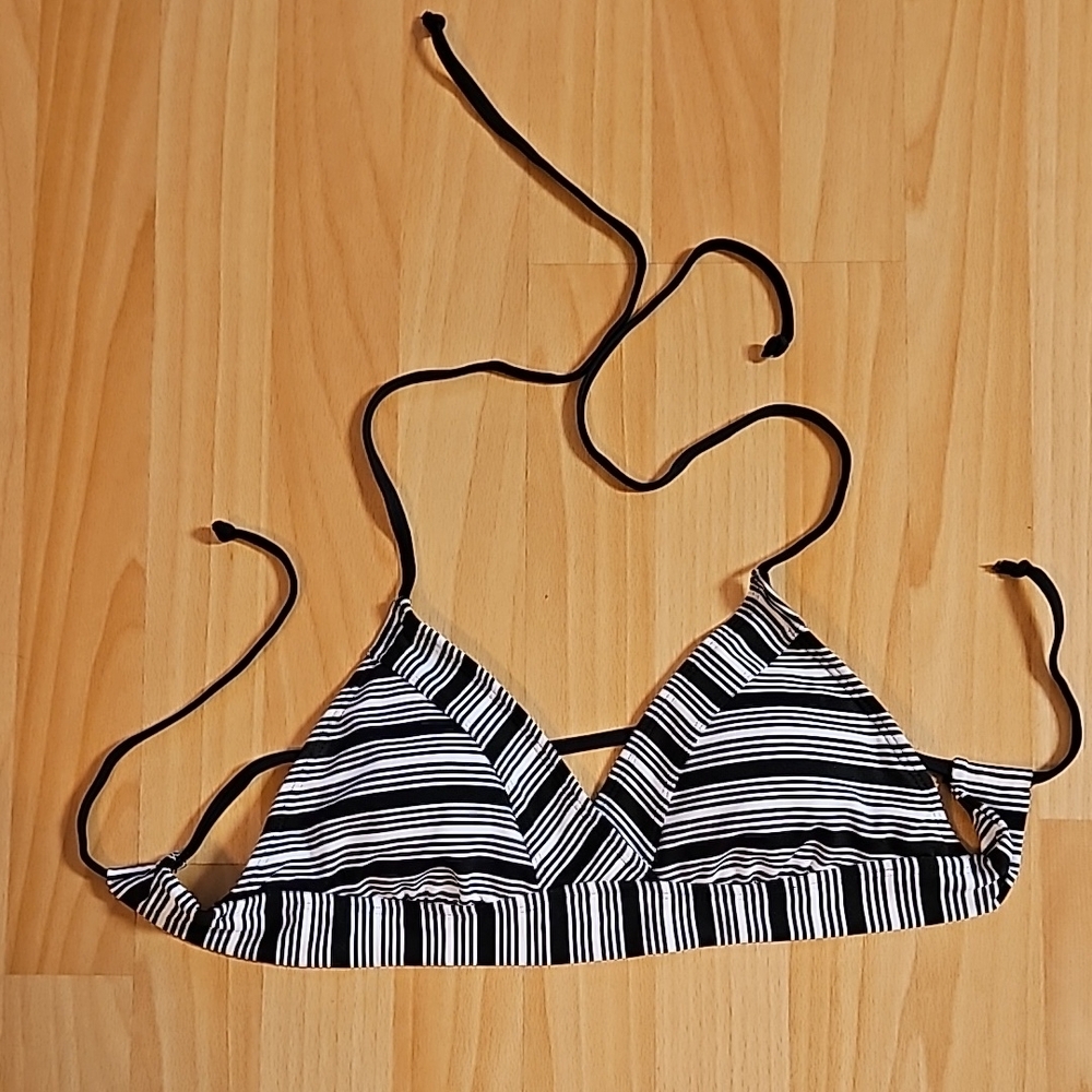 4/$10 Chic Striped Bikini Top - bundle 3for$10 special